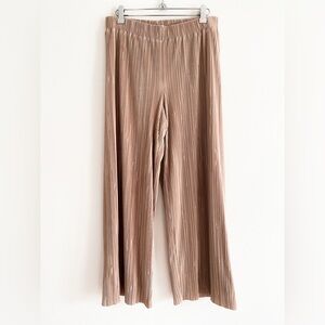 Anne Klein Gold Pleated Wide Leg Pants with Elastic Waist, Size Small